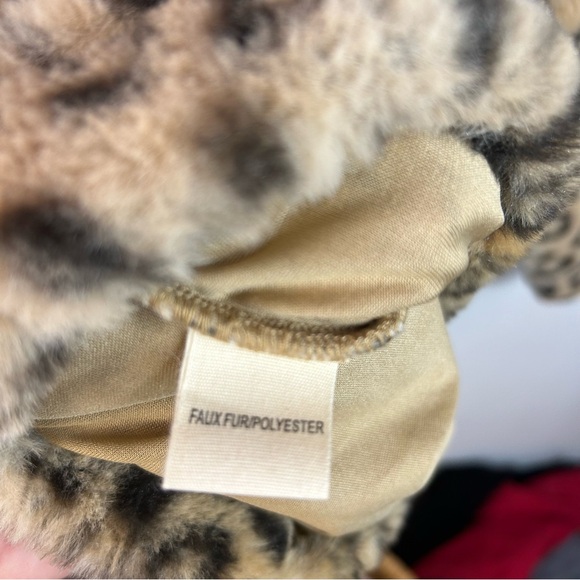 PINK LILY | Fuzzy Leopard Cheetah Henley Zip - Picture 5 of 5